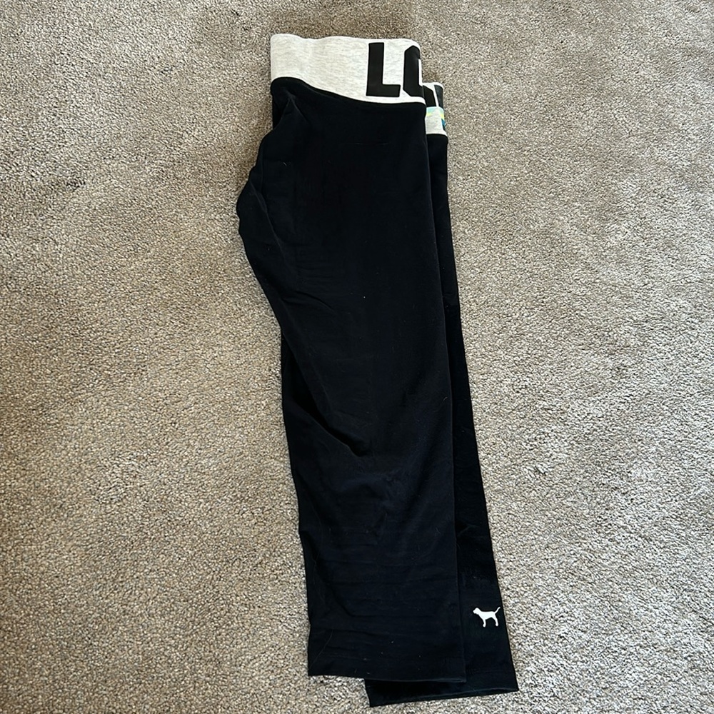 Victoria Secret Pink black cropped yoga pants